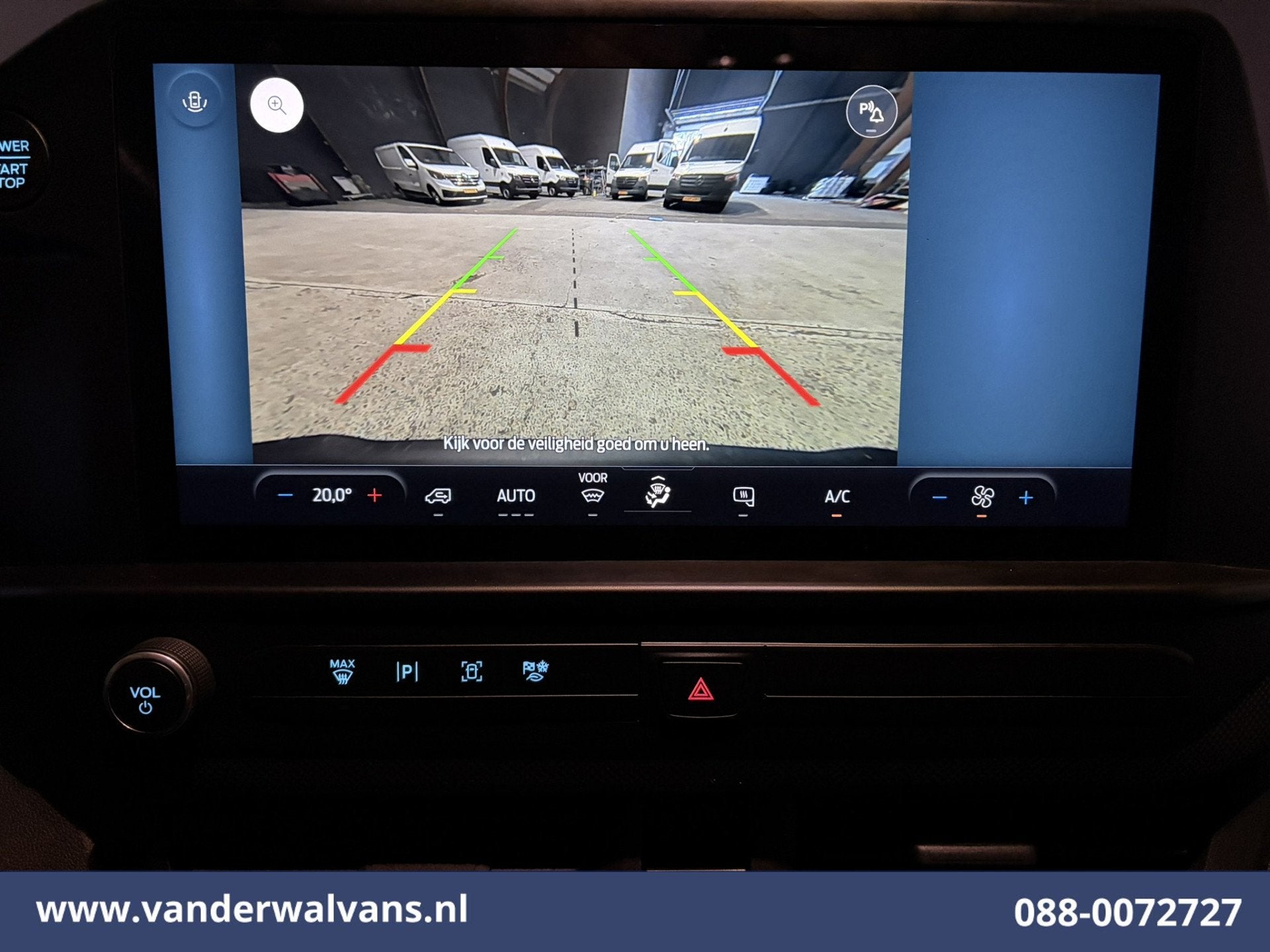 Ford Transit Custom 2.0 TDCI L2H1 Euro6 Airco | Camera | LED, Voorwielaandrijving, Dealer onderhouden, Stof, Gebruikt