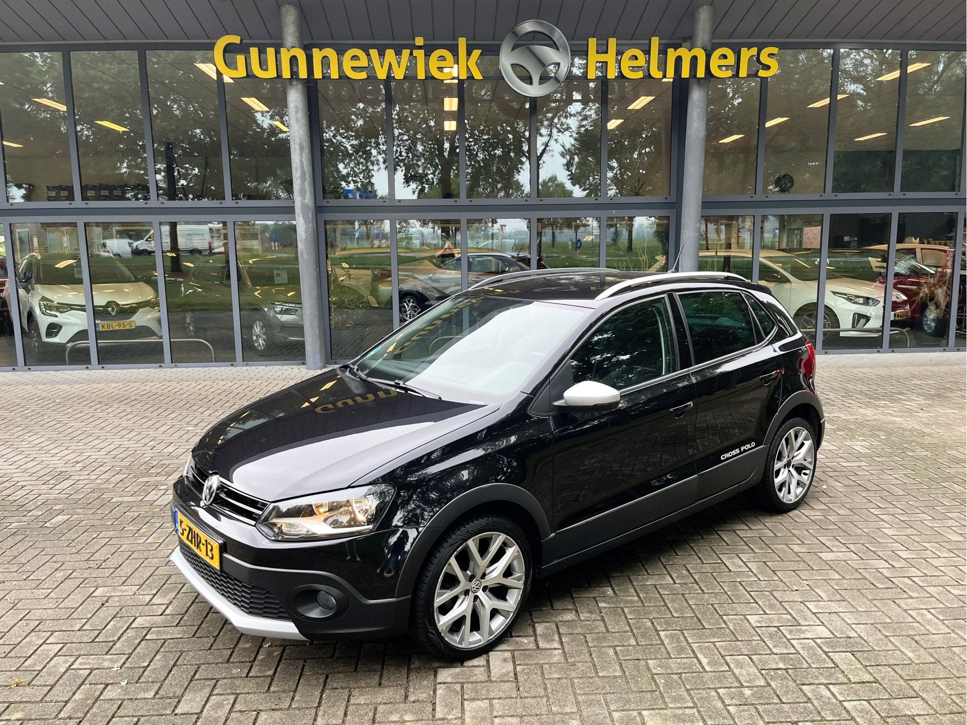Volkswagen Polo 1.2 TSI Cross | NWE D.RIEM | BLUETOOTH | CLI, Stof, Gebruikt, Euro 6, Zwart