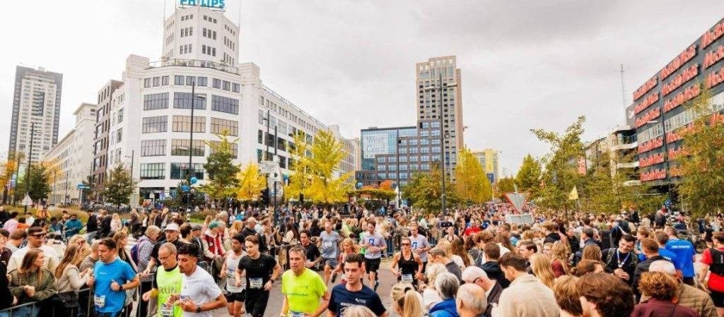 Twee startbewijzen Eindhoven Marathon, Twee personen, Oktober