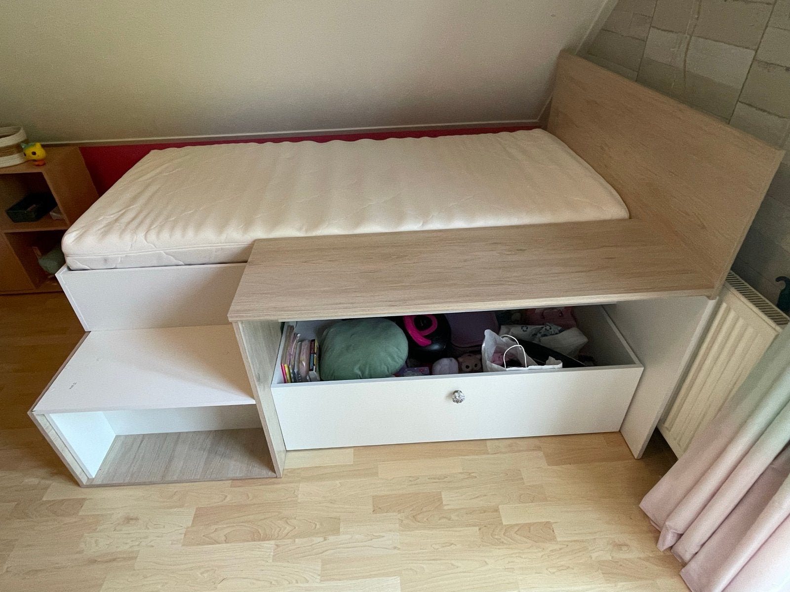 Bed met opbergruimte en bureau - 90x190 cm, Huis en Inrichting, Slaapkamer | Bedden, Ophalen, 90 cm, Eenpersoons, Wit