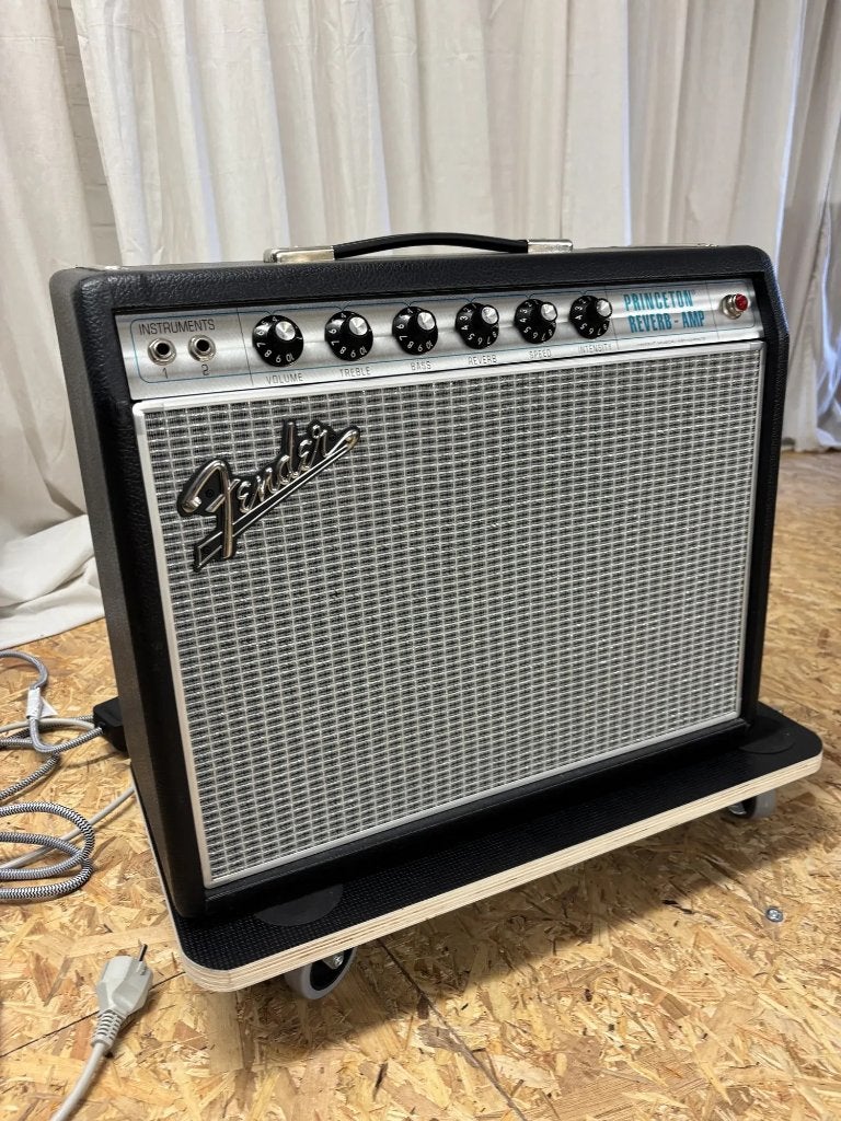 '68 Custom Princeton Reverb Reissue + speaker upgrade, Muziek en Instrumenten, Ophalen, Info@fender.com, Minder dan 50 watt, Fenderstraat 1