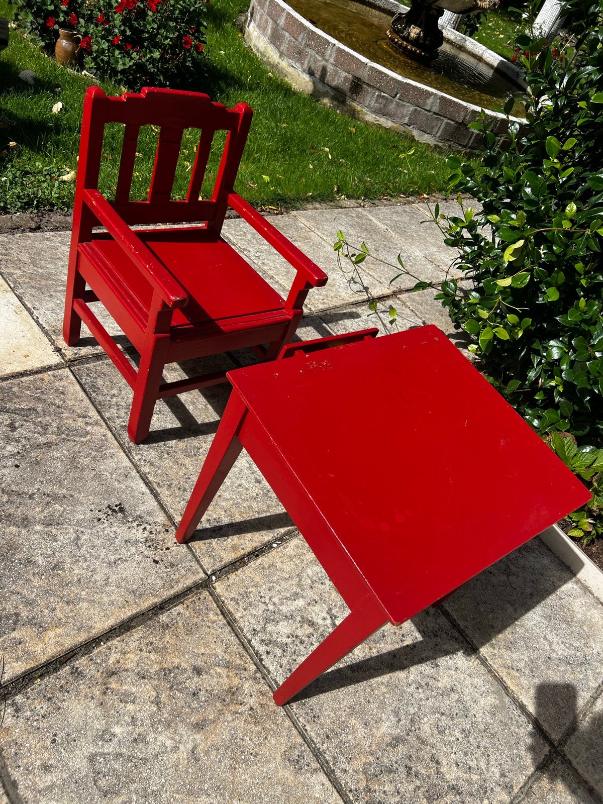 Rood kinderstoeltje en tafeltje - Vintage set hout, Ophalen, Gebruikt, Tafel(s) en Stoel(en)