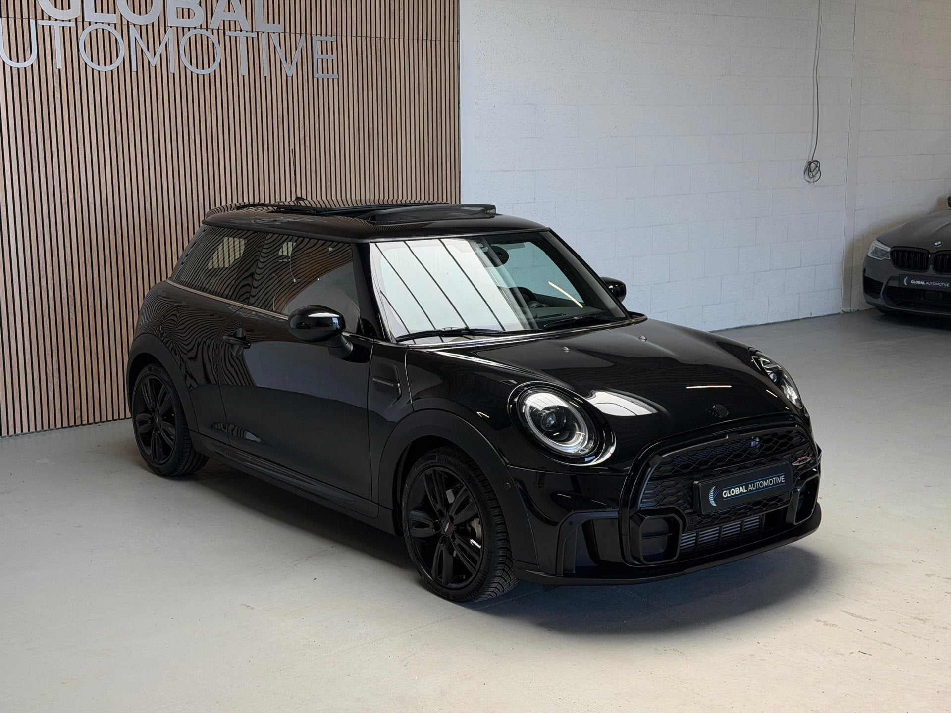 Mini Mini 1.5 Cooper John Cooper Works - PANO - LEDER, Auto's, Dealer onderhouden, 136 pk, Gebruikt, 4 stoelen