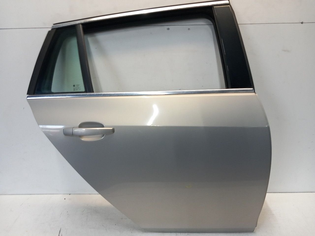 Portier rechts achter Opel Insignia, Auto-onderdelen, Onderdelen@venauto.nl, Van der Ven Autorecycling B.V., Gebruikt, Ettenseweg 76, 4706 PB Roosendaal, The Netherlands