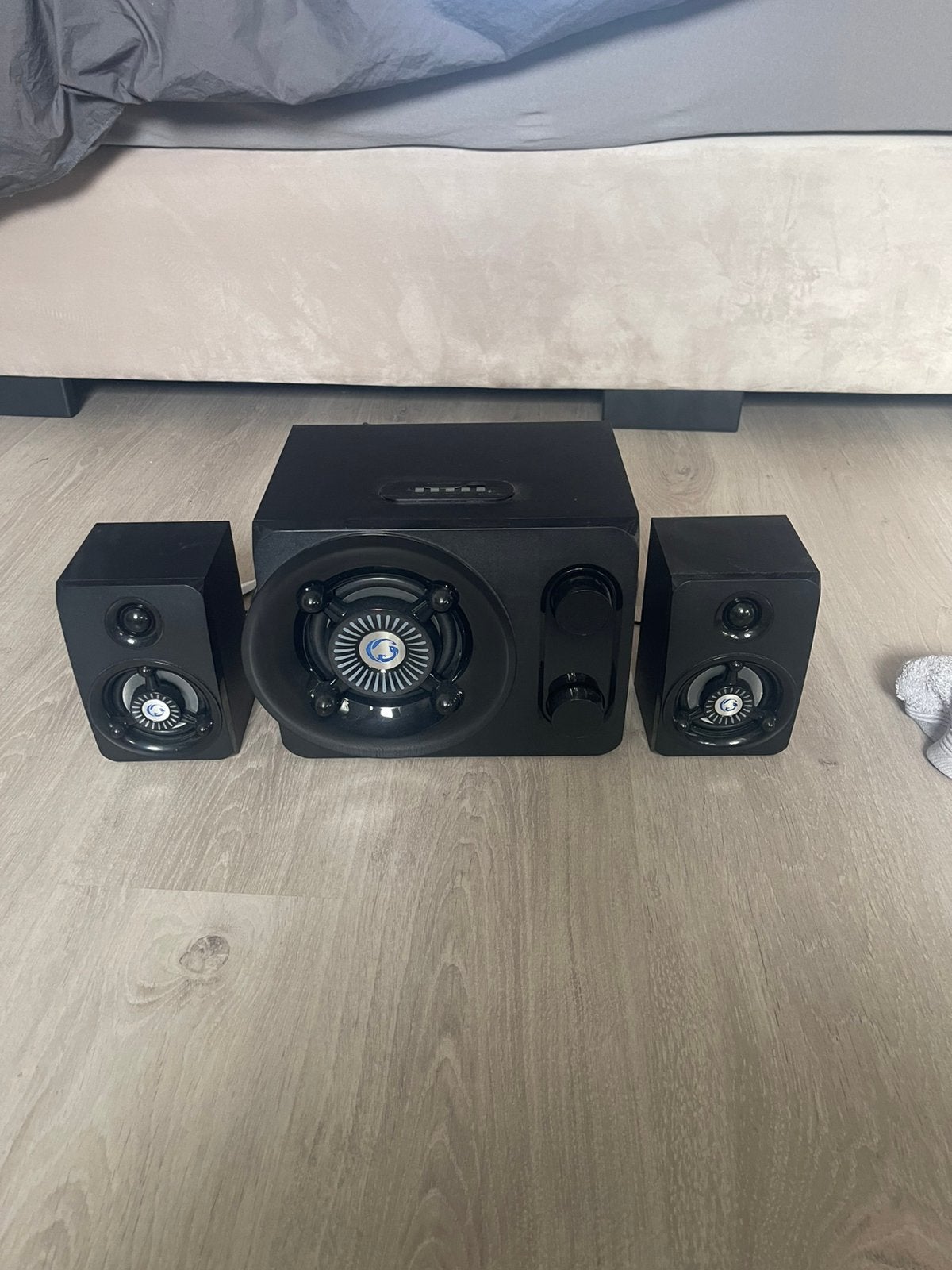 Nedis 2.1 Speakerset met Subwoofer – Bluetooth, Ophalen, Zo goed als nieuw