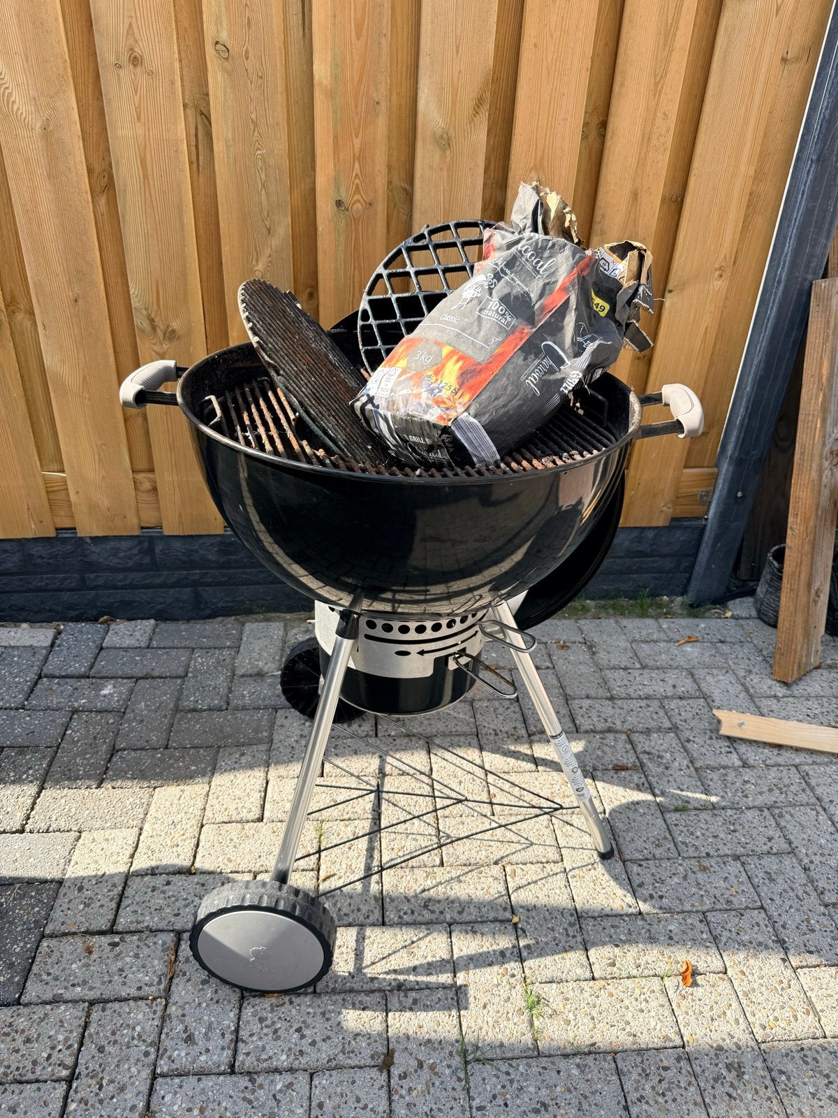 Weber Master Touch 57cm GBS met searing rooster, Ophalen, Gebruikt