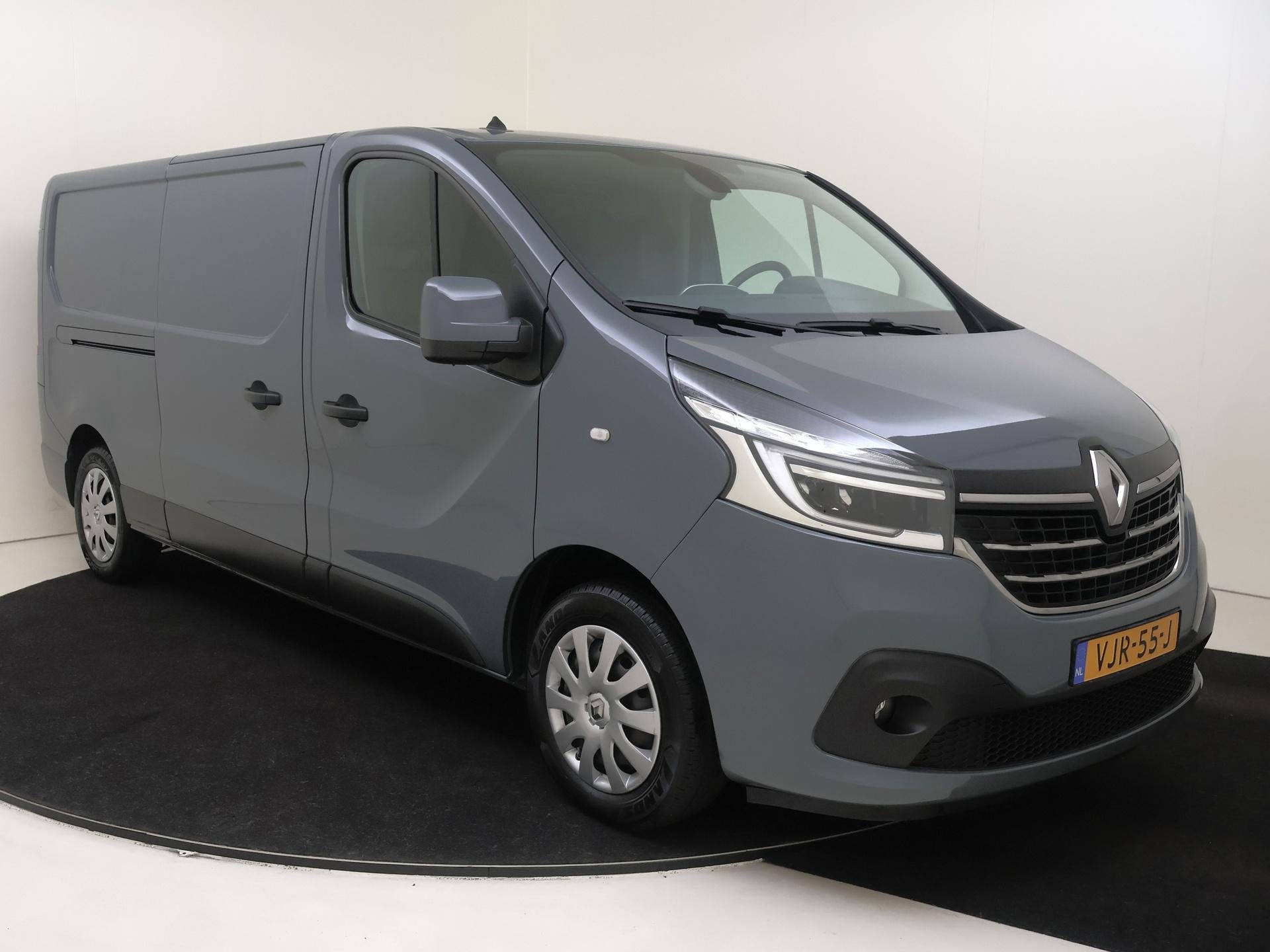 Renault Trafic 2.0 dCi 120 T29 L2H1 Work Edition | Airco | C, Voorwielaandrijving, Stof, Gebruikt, Euro 6