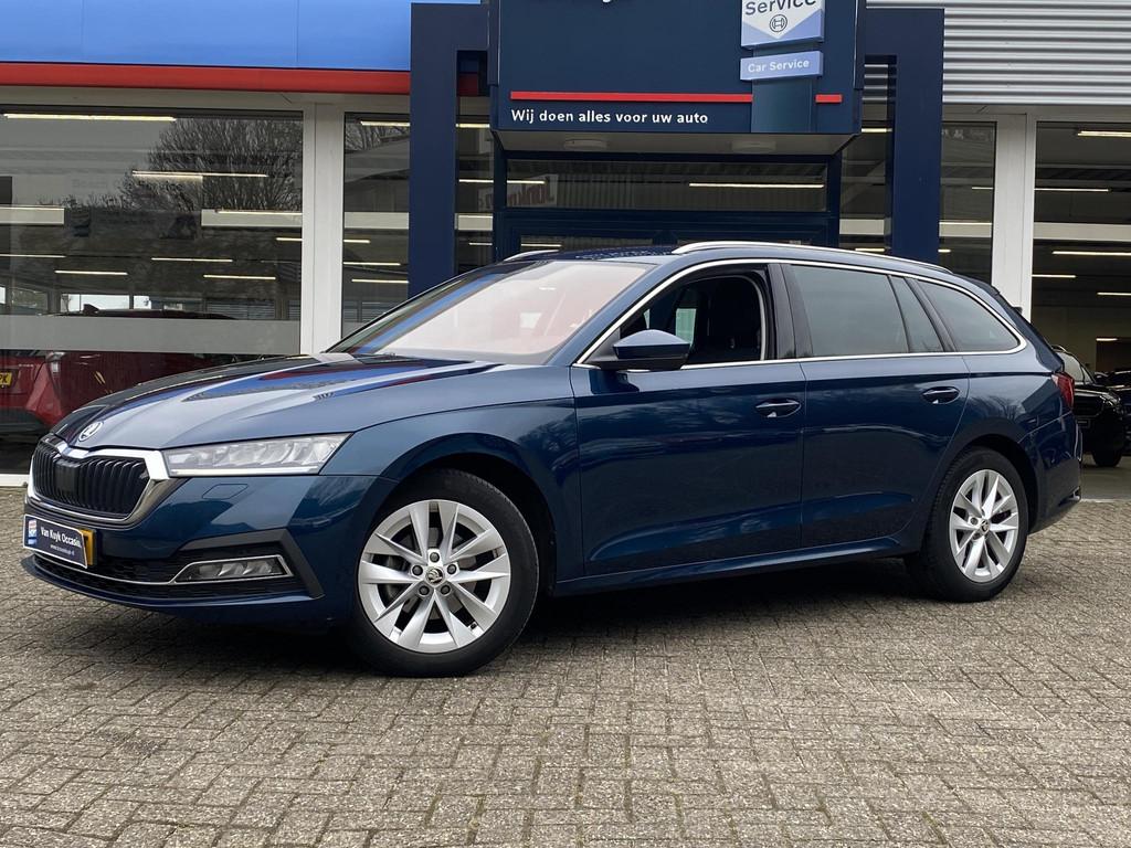 Skoda Octavia Combi 1.5 e-TSI Business Edition Plus / Automa, Stof, Blauw, Origineel Nederlands, 1316 kg