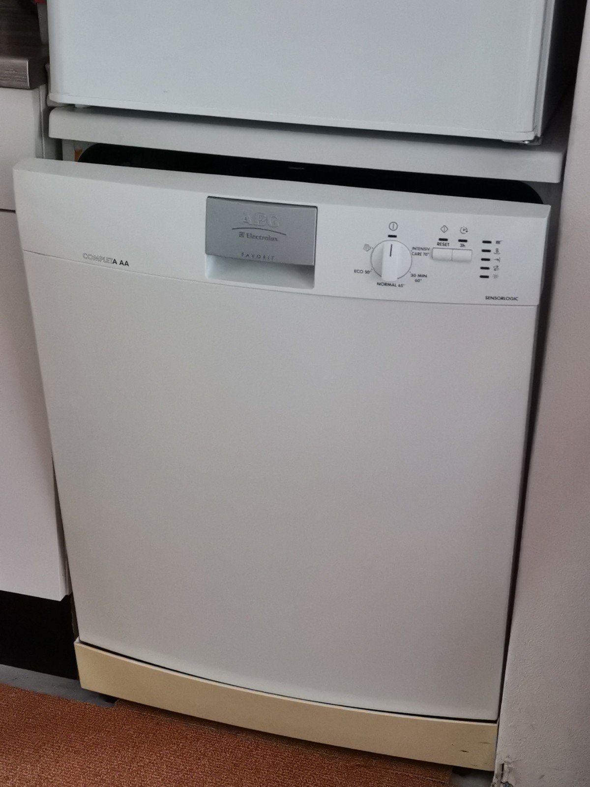 AEG complet A AA vaatwasser, fris & schoon, direct gebruiken, Minder dan 85 cm, Minder dan 10 liter, Energieklasse A of zuiniger