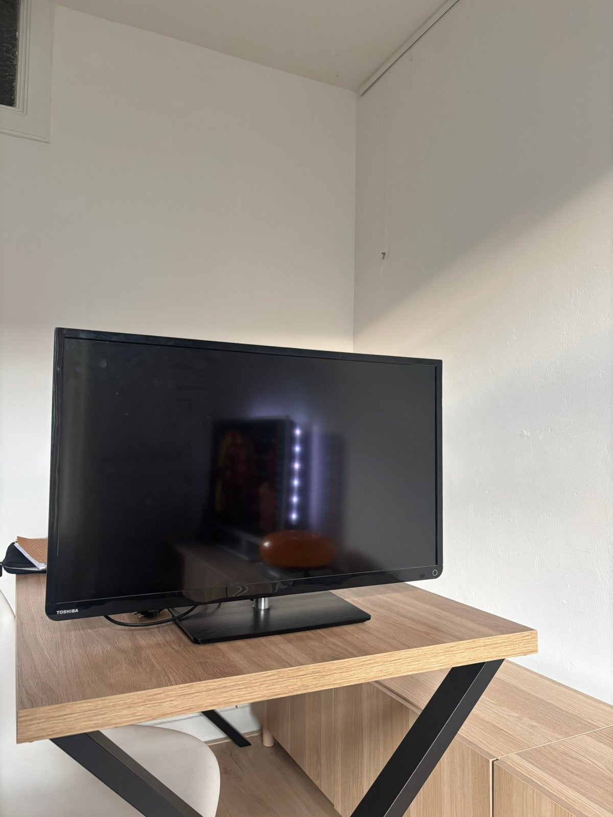 Televisie - Toshiba - 32 inch, Ophalen, 50 Hz, HD Ready (720p), 80 tot 100 cm