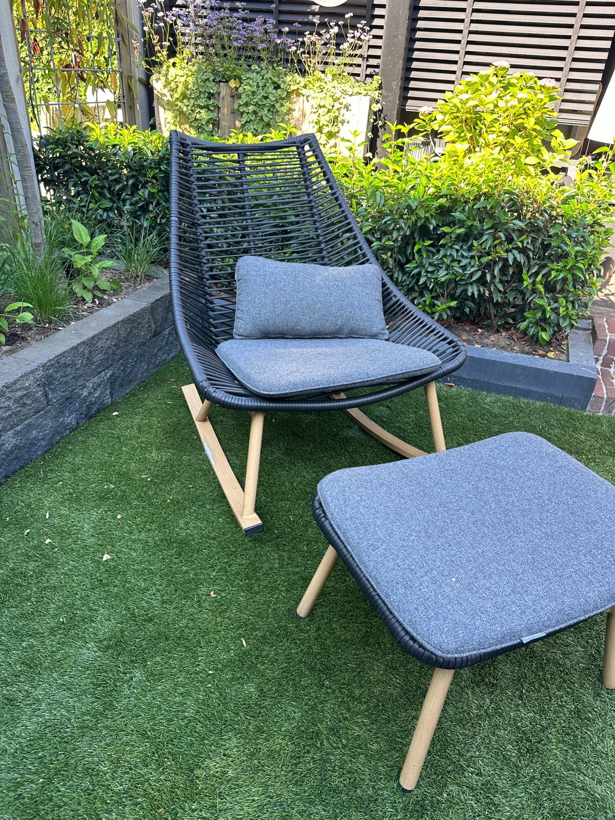 Tuinstoel schommelstoel tuinset stoel bankje tuinmeubel, Ophalen, Zo goed als nieuw