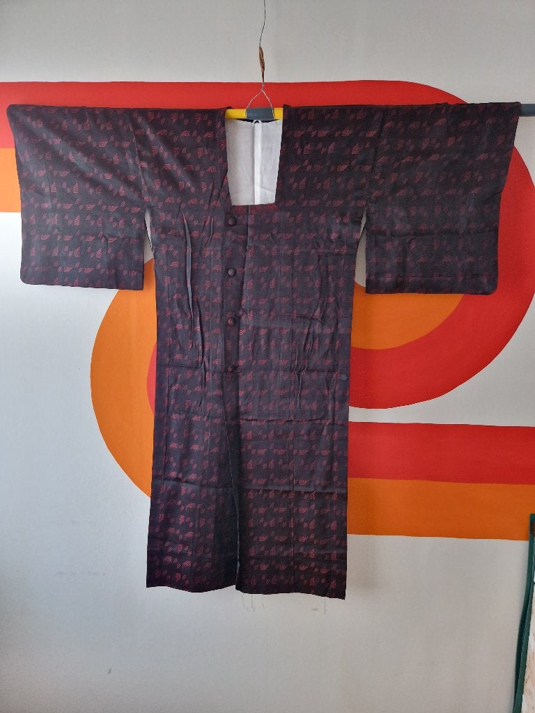 Authentieke vintage zwart/rood Japanse michiyuki (kimono), Maat 38/40 (M), Verzenden, Jasje, Gedragen