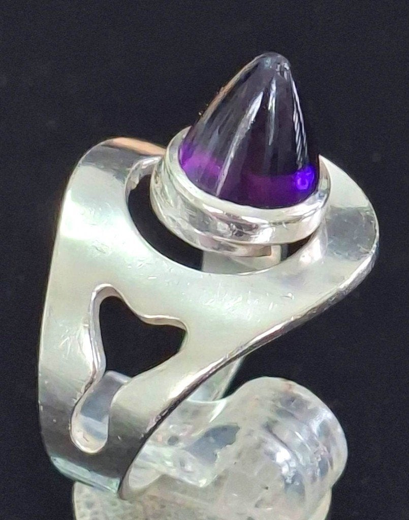 Prachtige Vintage Sugarloaf Amethist Zilver Ring, Sieraden, Tassen en Uiterlijk, Antieke sieraden, Ophalen of Verzenden, Zilver