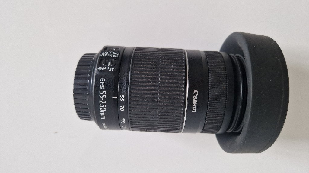 Canon telelens EF-S 55-250 mm. met beeldstabilisatie, Audio, Tv en Foto, Fotografie | Lenzen en Objectieven, Canon, Zo goed als nieuw