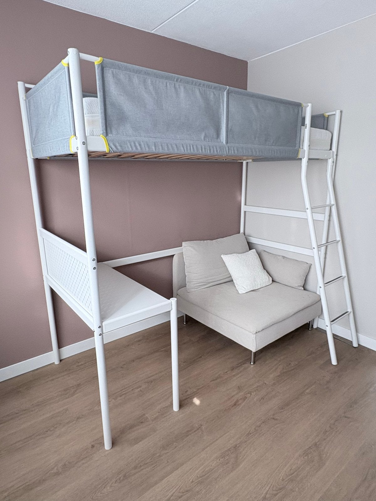 IKEA Vitval Hoogslaper met Werkbank (excl. matras), Huis en Inrichting, Ophalen, Eenpersoons, Zo goed als nieuw, 200 cm