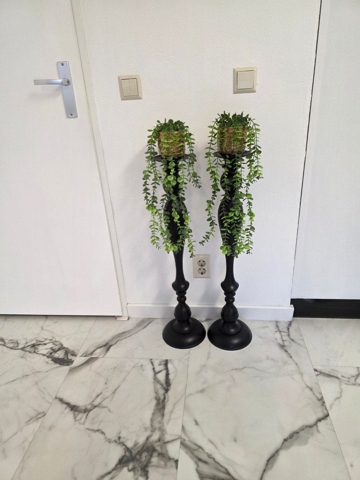 zwarte kandelaars van 80 cm hoog, Huis en Inrichting, Woonaccessoires | Kandelaars en Kaarsen, 80 cm, Ophalen of Verzenden, Zo goed als nieuw