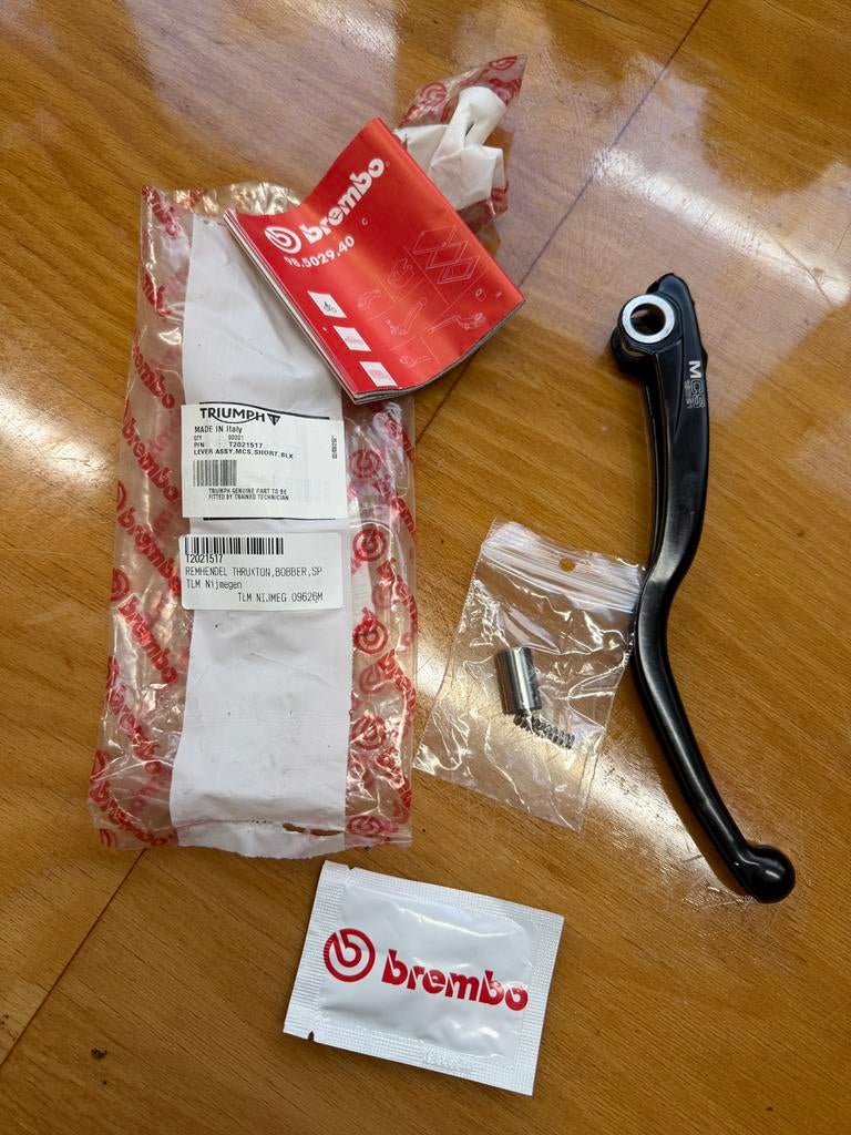 Remhendel Triumph Speed Triple 1200 RS, Motoren, Onderdelen | Overige, Ophalen of Verzenden, Gebruikt