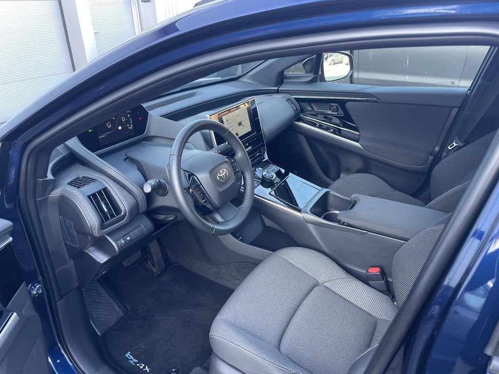 Toyota bZ4X Active 71 kWh | 3-fase | Origineel NL en 1e eige, Auto's, Toyota, Stof, Gebruikt, 71 kWh, Blauw