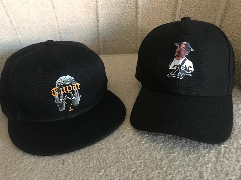 Fantastische TUPAC Caps Zwart € 14,95 p/st., Kleding | Heren, Verzenden, Nieuw, One size fits all, Pet