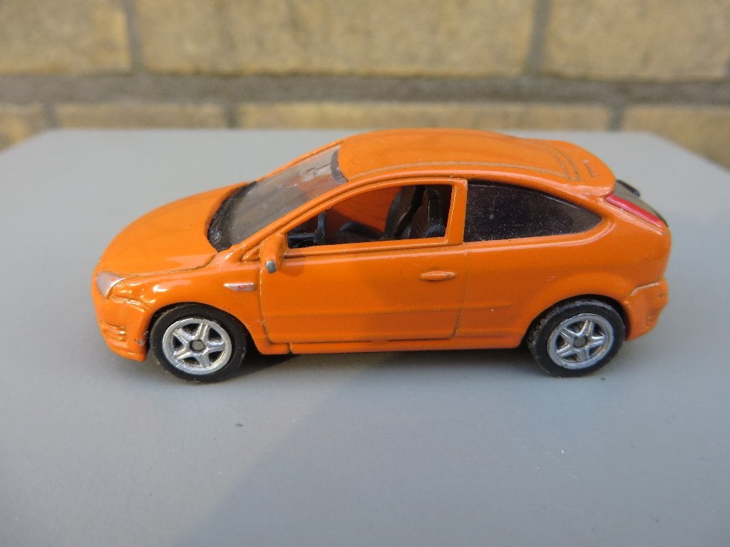 Welly 3 inch Ford Focus oranje, Ophalen of Verzenden, Gebruikt, Auto