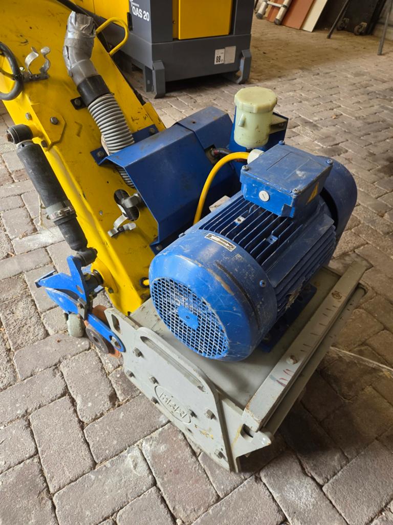 Von Arx vloeren freesmachine, Ophalen