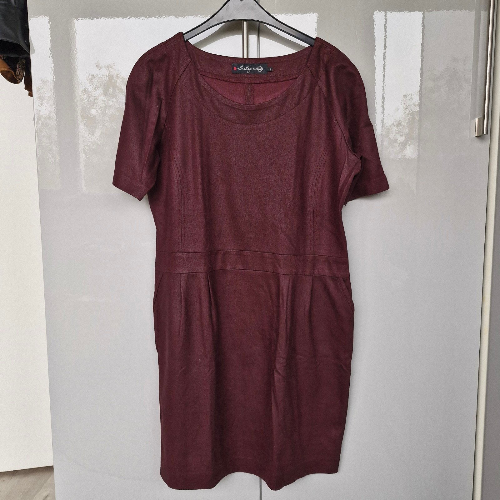 La Ligna Jurk Maat 38/40 (M) Bordeauxrood Suède Look, Maat 38/40 (M), Ophalen of Verzenden, Gedragen, La Ligna