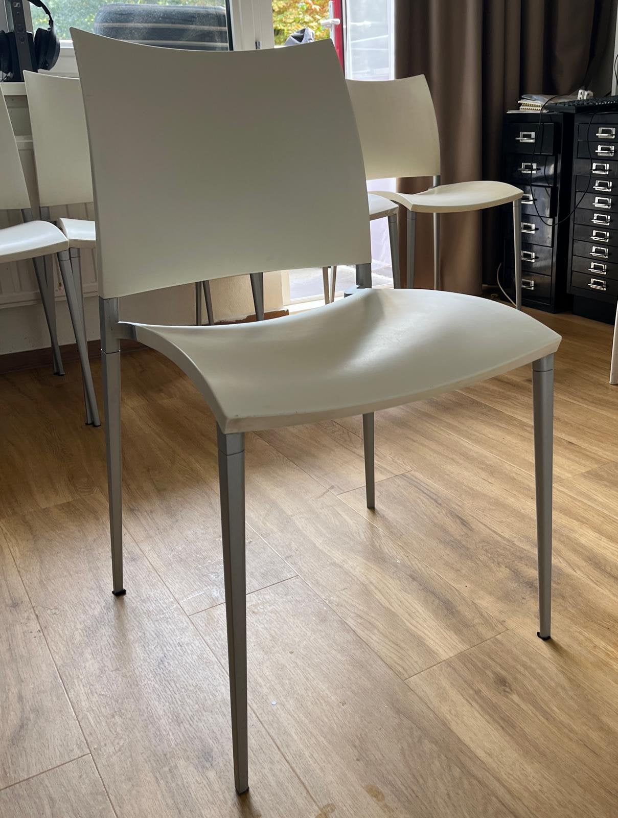 5 witte Desalto Sand stoelen ,, Ophalen, Kunststof, Gebruikt, Wit