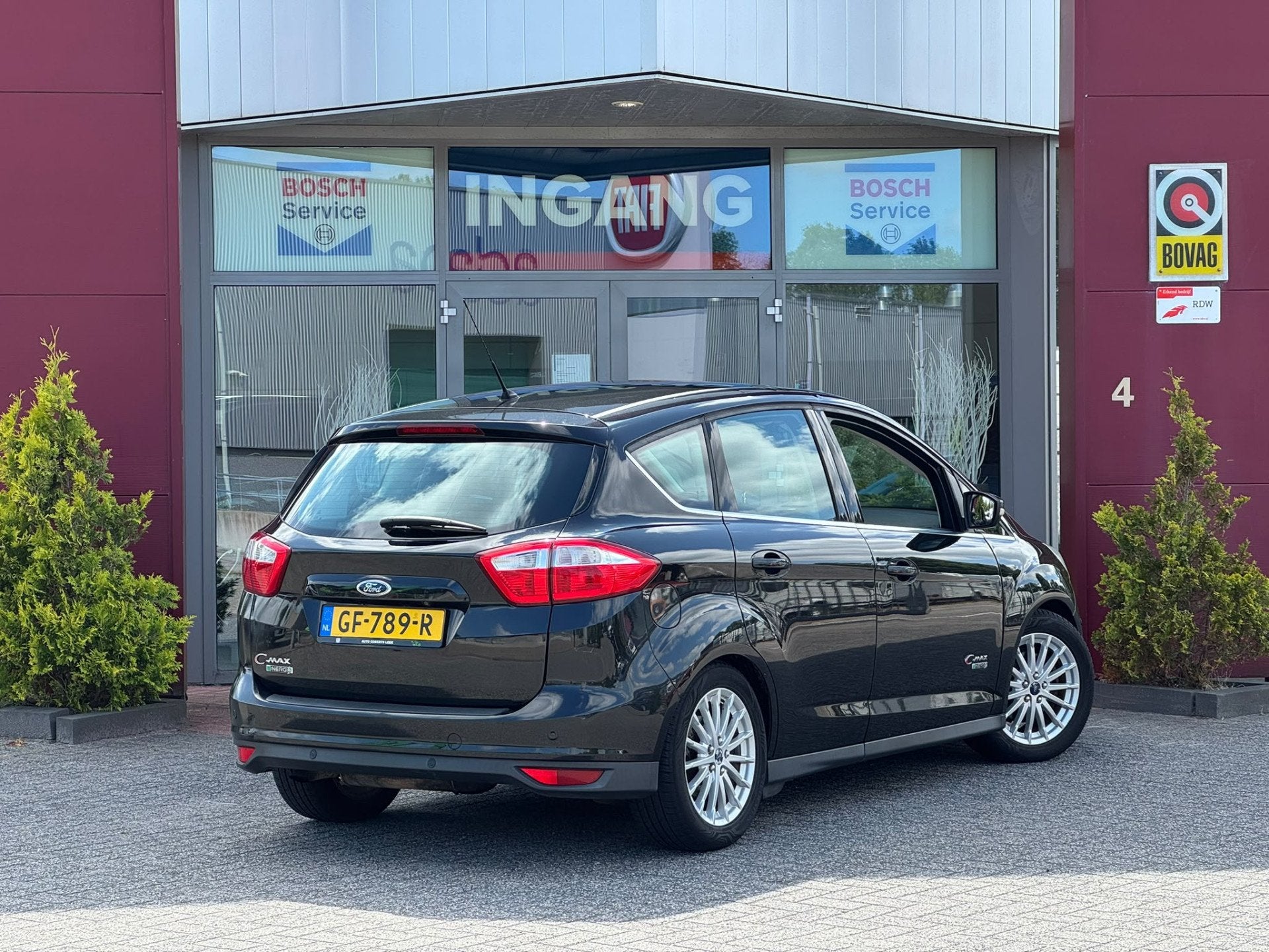 Ford C-MAX 2.0 Plug-in Hybrid Titanium Plus (bj 2015), Auto's, Gebruikt, 4 cilinders, 7 kWh, Zwart