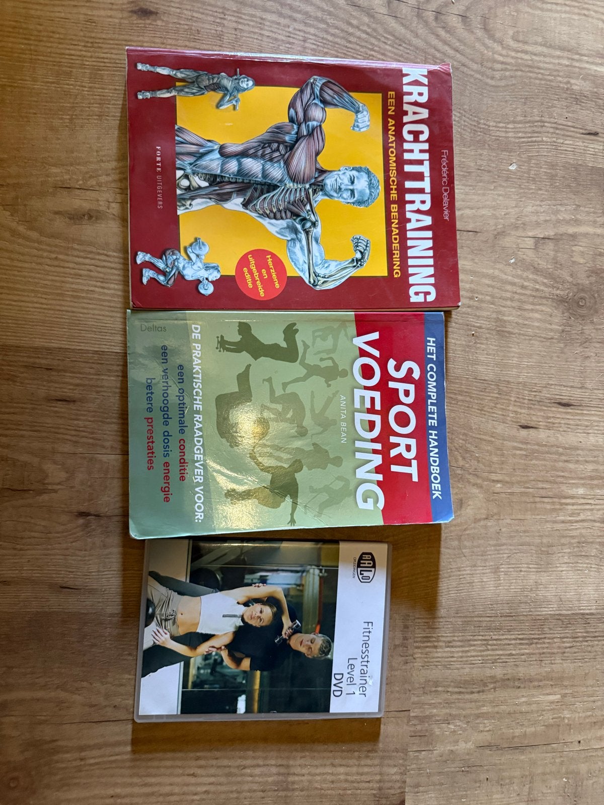 Sportboeken en DVD: Krachttraining, Sportvoeding, Fitnesstra, Ophalen, Gelezen, Fitness