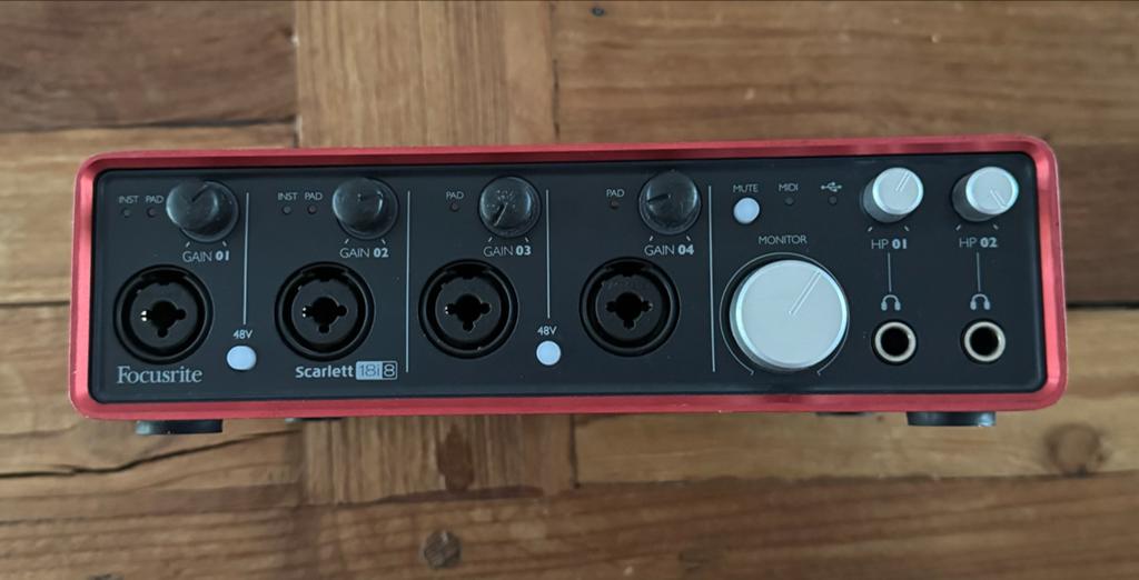 Focusrite Scarlett 18i8 Audio Interface, Ophalen of Verzenden, Zo goed als nieuw, 10 tot 20 kanalen, Microfooningang