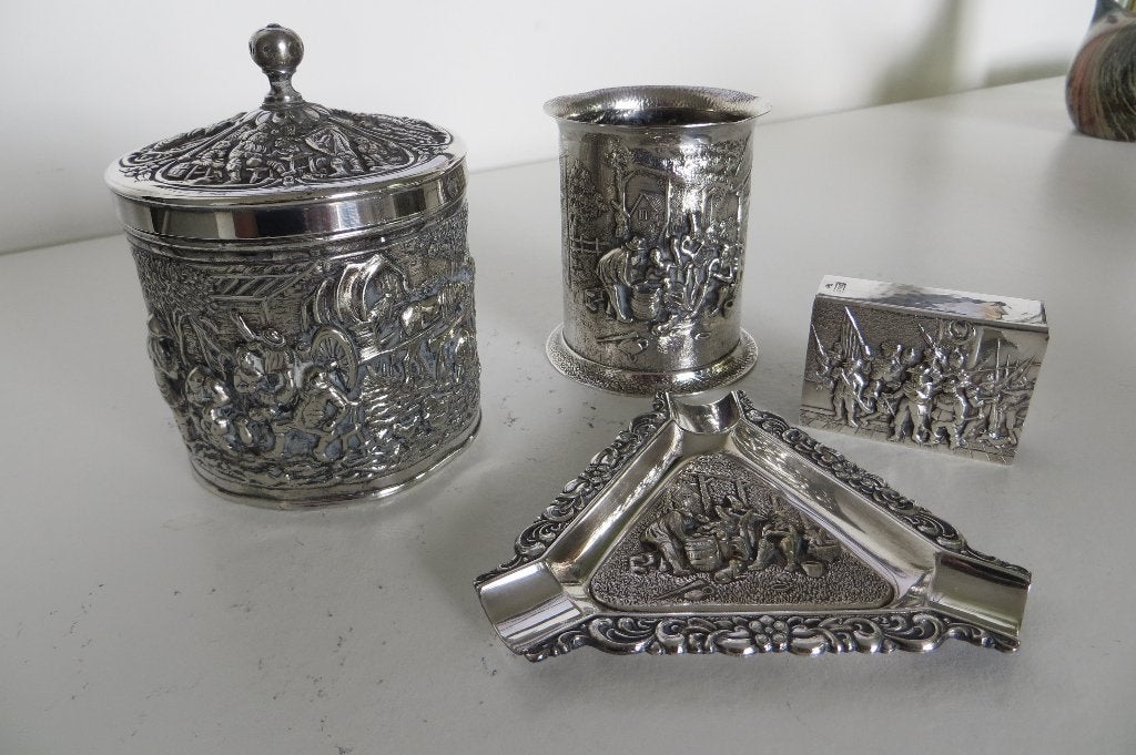 Set van diverse verzilverde artikelen. De sigarettenhouder /, Overige materialen, Gebruikt, Overige typen, Ophalen of Verzenden