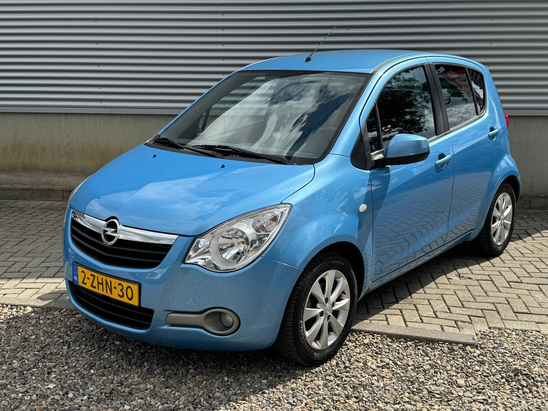 Opel Agila 1.0 Berlin [ aircoaudio,lmv,trekhaak ], Auto's, Voorwielaandrijving, Stof, Gebruikt, 31 €/maand
