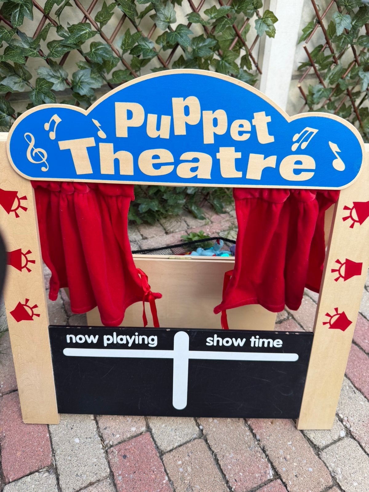 Houten poppen theater (poppenkast), Ophalen, Zo goed als nieuw