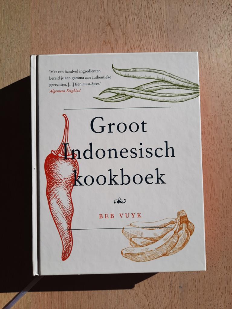 Groot Indonesisch kookboek - Beb Vuyk, Boeken, Kookboeken, Zo goed als nieuw, Azië en Oosters, Ophalen of Verzenden
