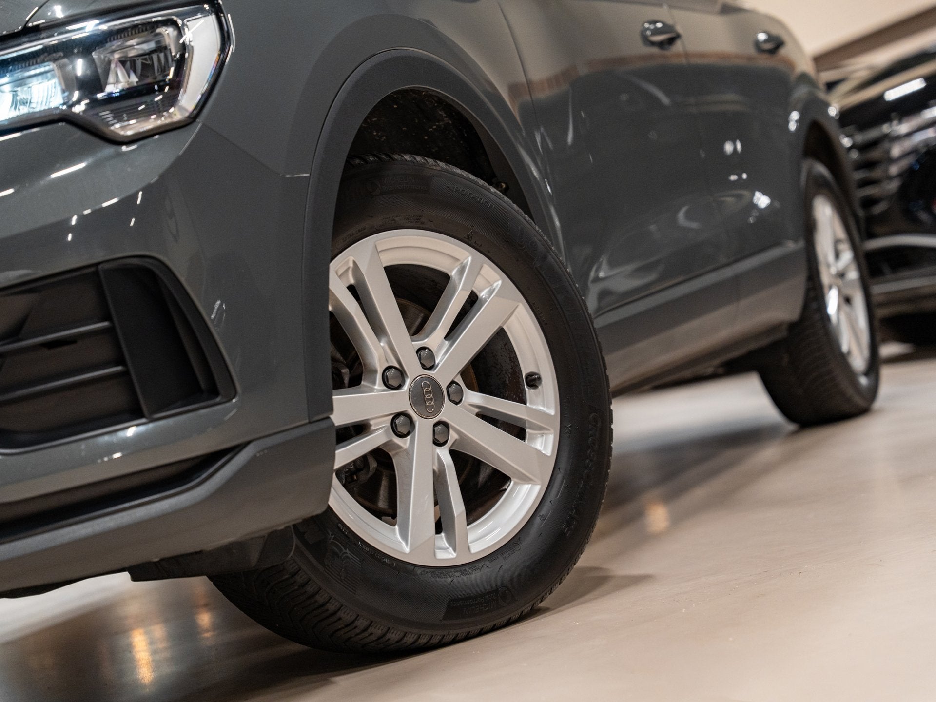 Audi Q3 35 TFSI 150PK S-Tronic, Virtual Cockpit, Apple Carpl, Dealer onderhouden, Stof, Zwart, 4 cilinders