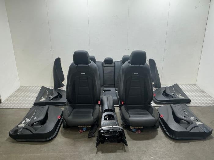 Bekleding Set (compleet) van een Mercedes E-Klasse (E-Klasse, 12 maanden garantie, Gebruikt, -, Ophalen of Verzenden