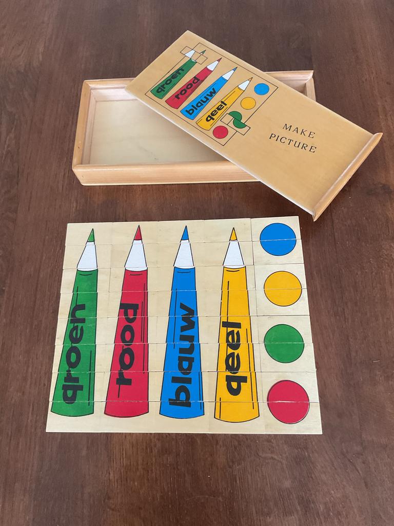 Houten educatieve puzzel kleuren en vormen, Ophalen of Verzenden, Zo goed als nieuw, Puzzelen