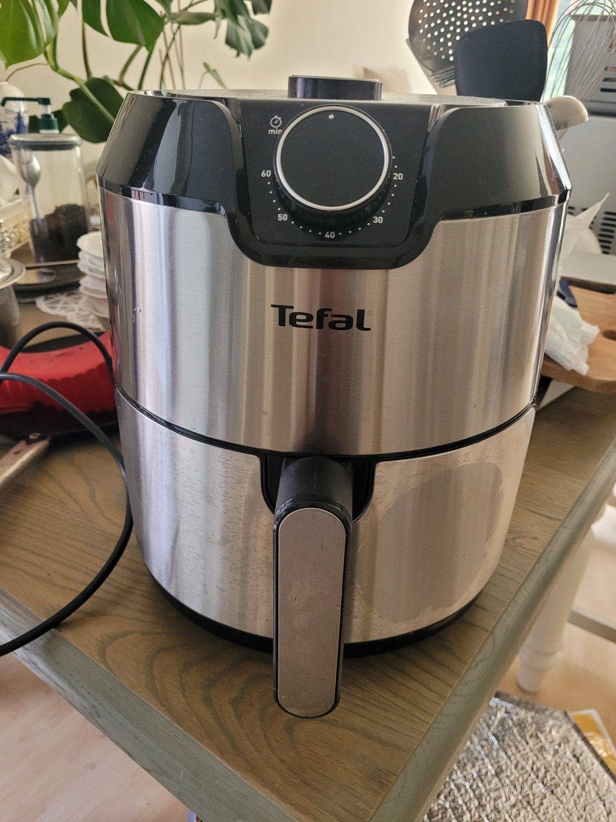 Foto 2 van Tefal Airfryer - Gebruikt maar werkt perfect