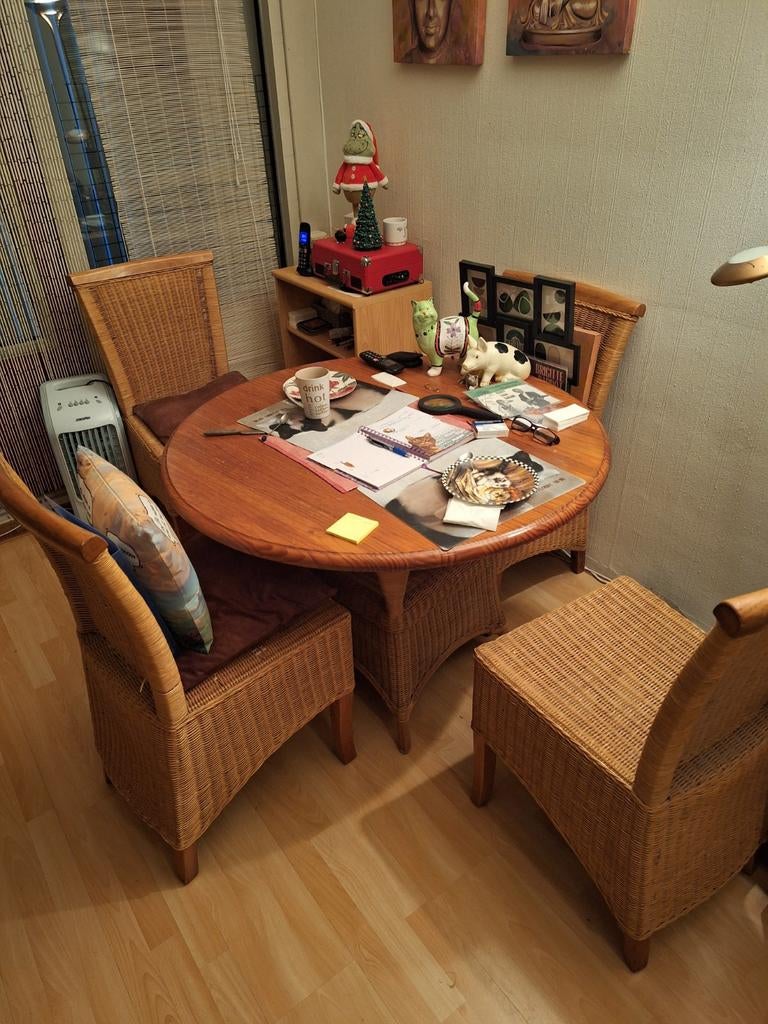 Ronde eettafel en 4 stoelen, Ophalen, Gebruikt, 4 tot 6 stoelen