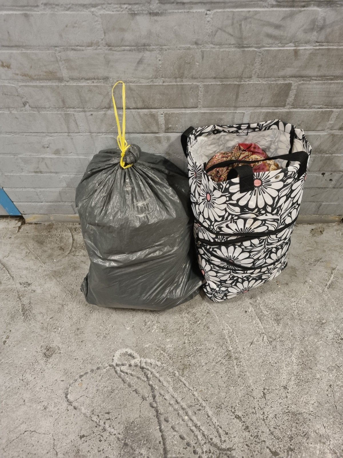 2x zakken dames kleding maat XS en S, Ophalen of Verzenden