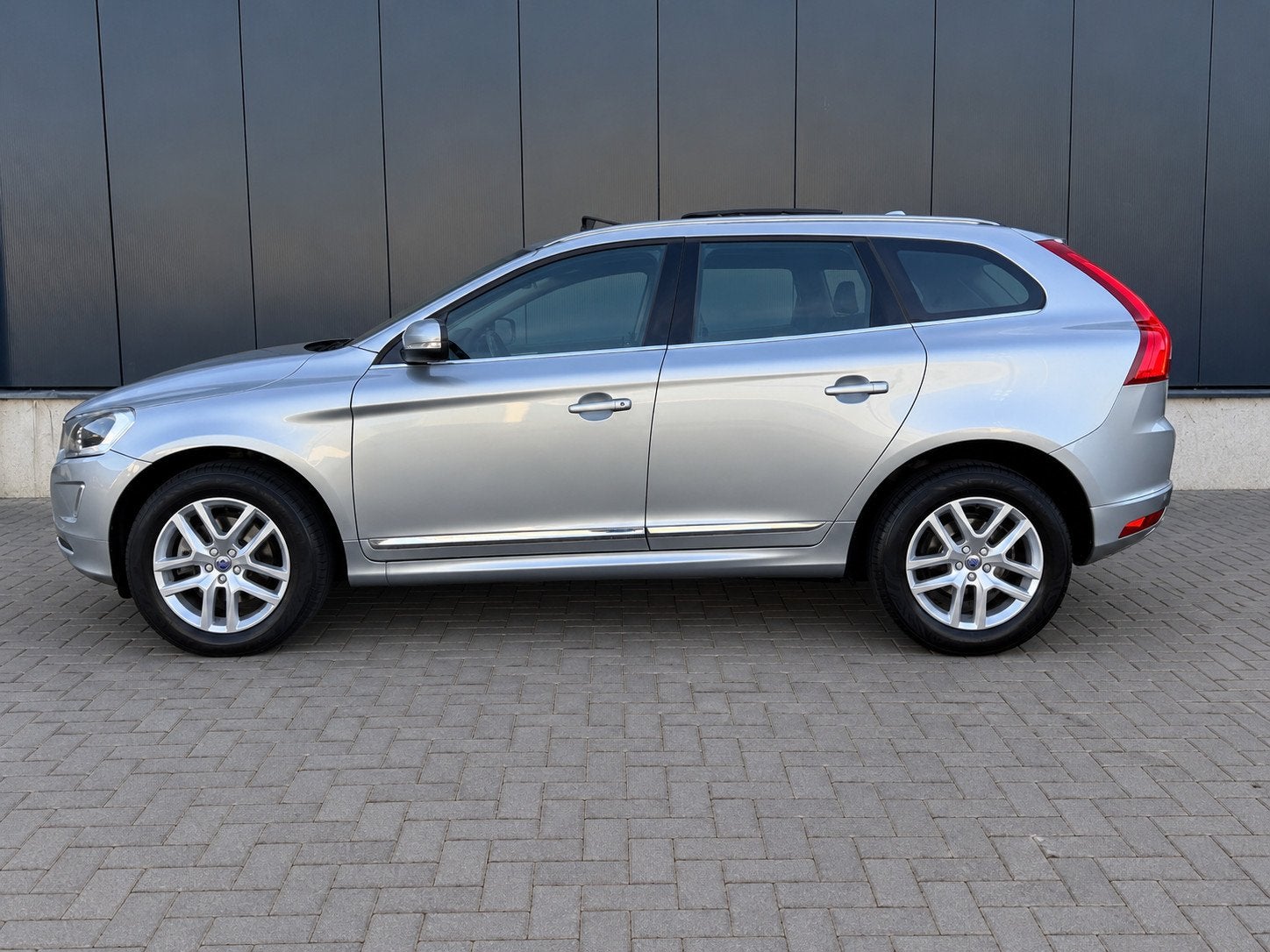 Volvo XC60 2.0 D4 Polar+ Panoramadak Xenon, Auto's, Euro 6, 1969 cc, Bedrijf, SUV of Terreinwagen