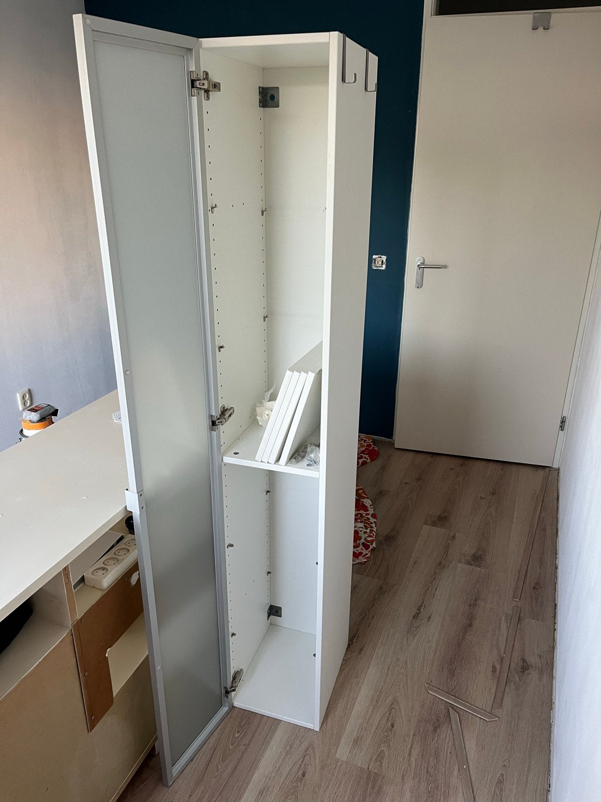 IKEA LILLÅNGEN Hoge Kast met spiegeldeur, Ophalen, Minder dan 50 cm, 200 cm of meer, Zo goed als nieuw