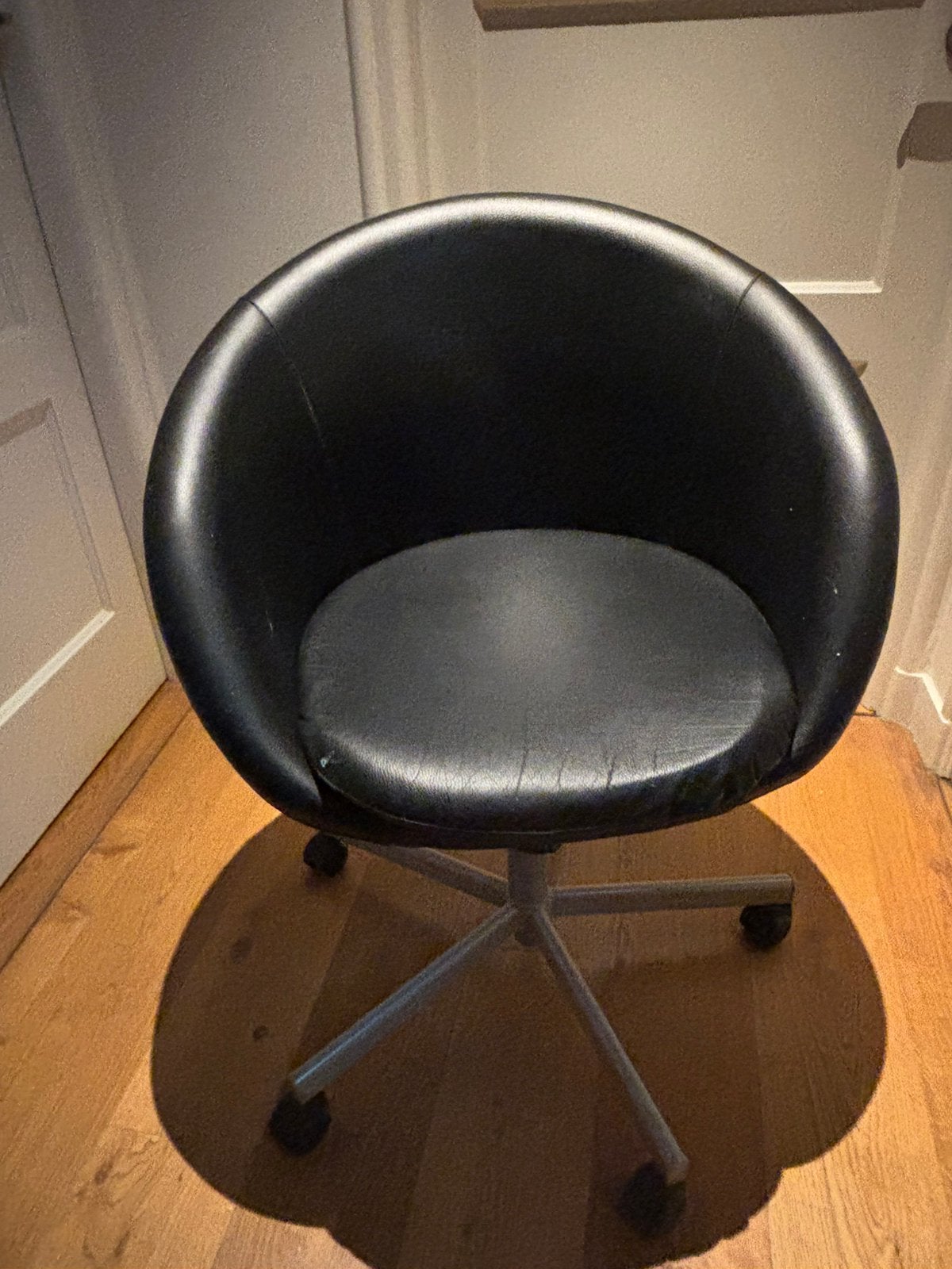 IKEA bureaustoel SKRUVSTA Zwart, Huis en Inrichting, Bureaustoelen, Ophalen, Gebruikt, Zwart, Bureaustoel