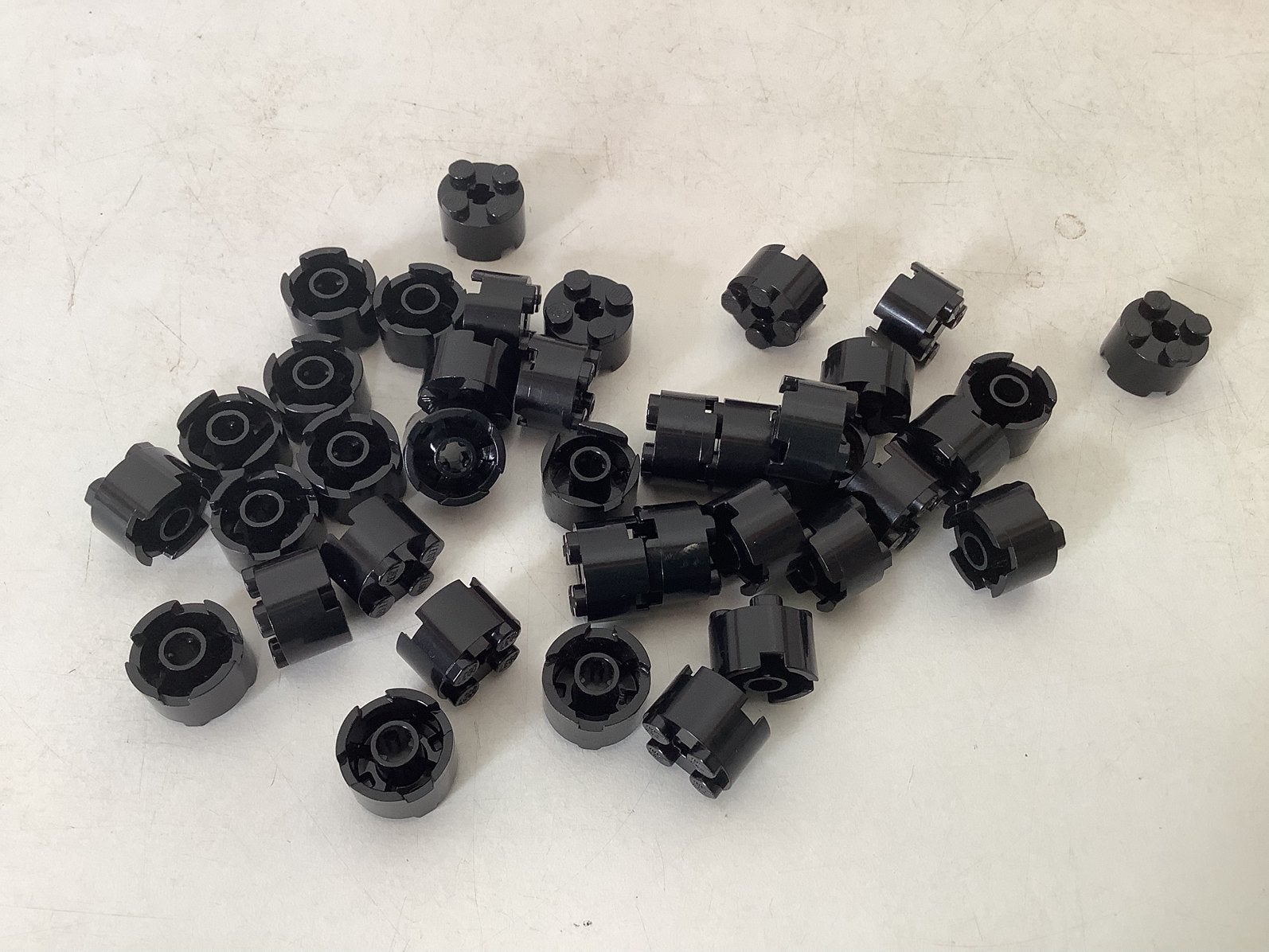 Lego steen 2x2 rond met asgat zwart, Ophalen of Verzenden, Gebruikt, Losse stenen, Lego