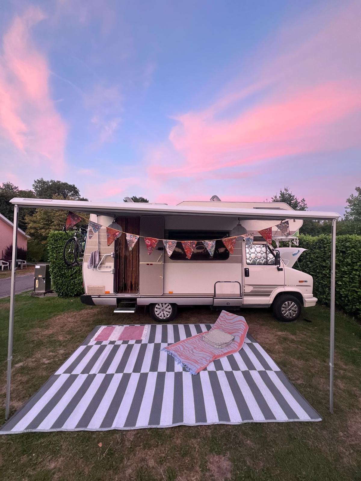 Nette retro Hymer Ducato Alkoof incl stalling en inboedel, Ophalen, Zo goed als nieuw