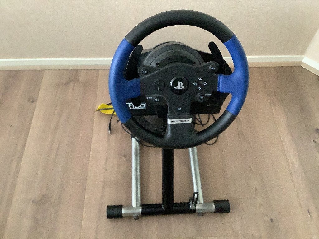 Thrustmaster T 150 Racestuur met pedalen en standaard, Spelcomputers en Games, Ophalen, Zo goed als nieuw, PlayStation 3