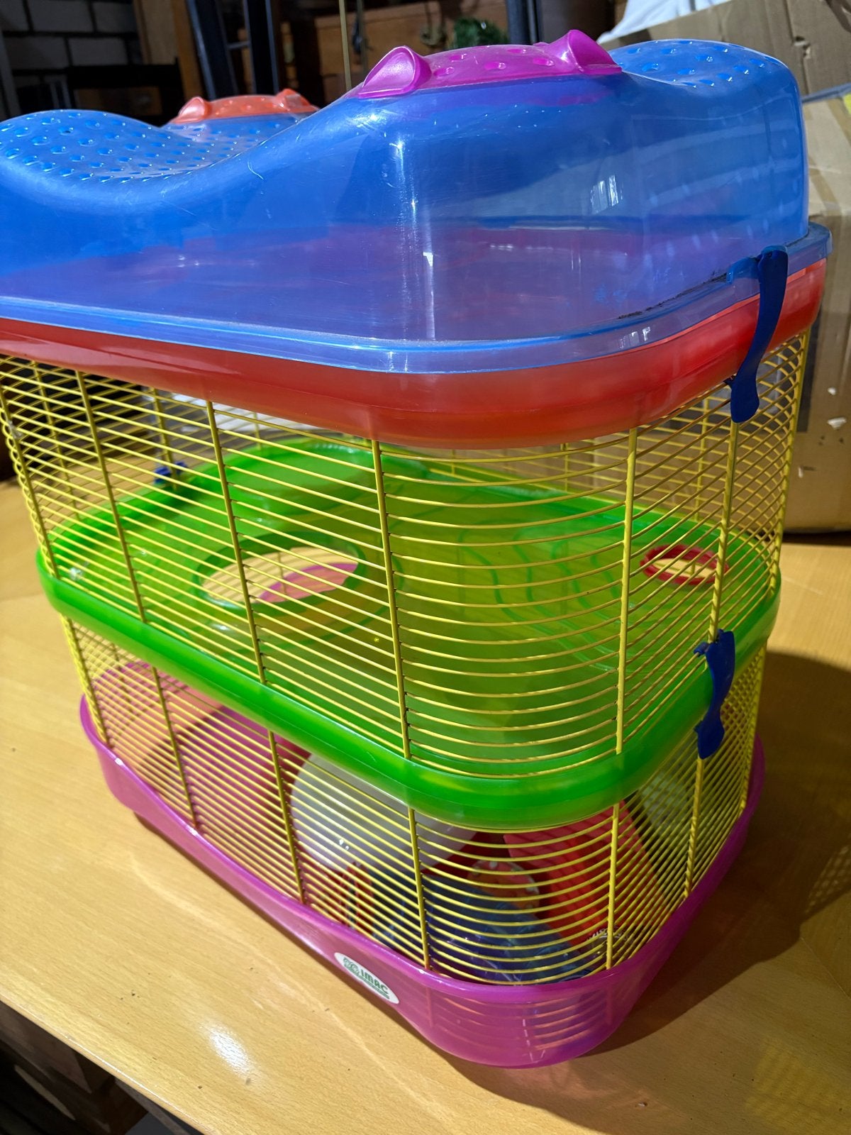 Hamsterkooi met hamster spullen, Ophalen