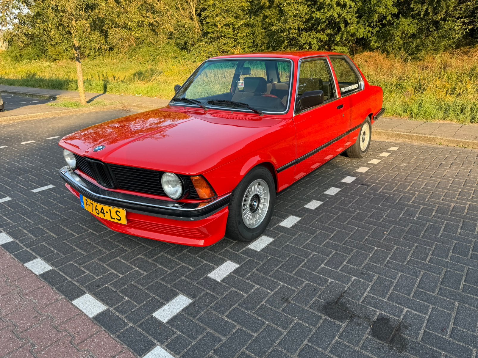 BMW E21 315 1983 - Volledig Gerestaureerd - als nieuw, Auto's, 1080 kg, 4 cilinders, 1600 cc, Handgeschakeld