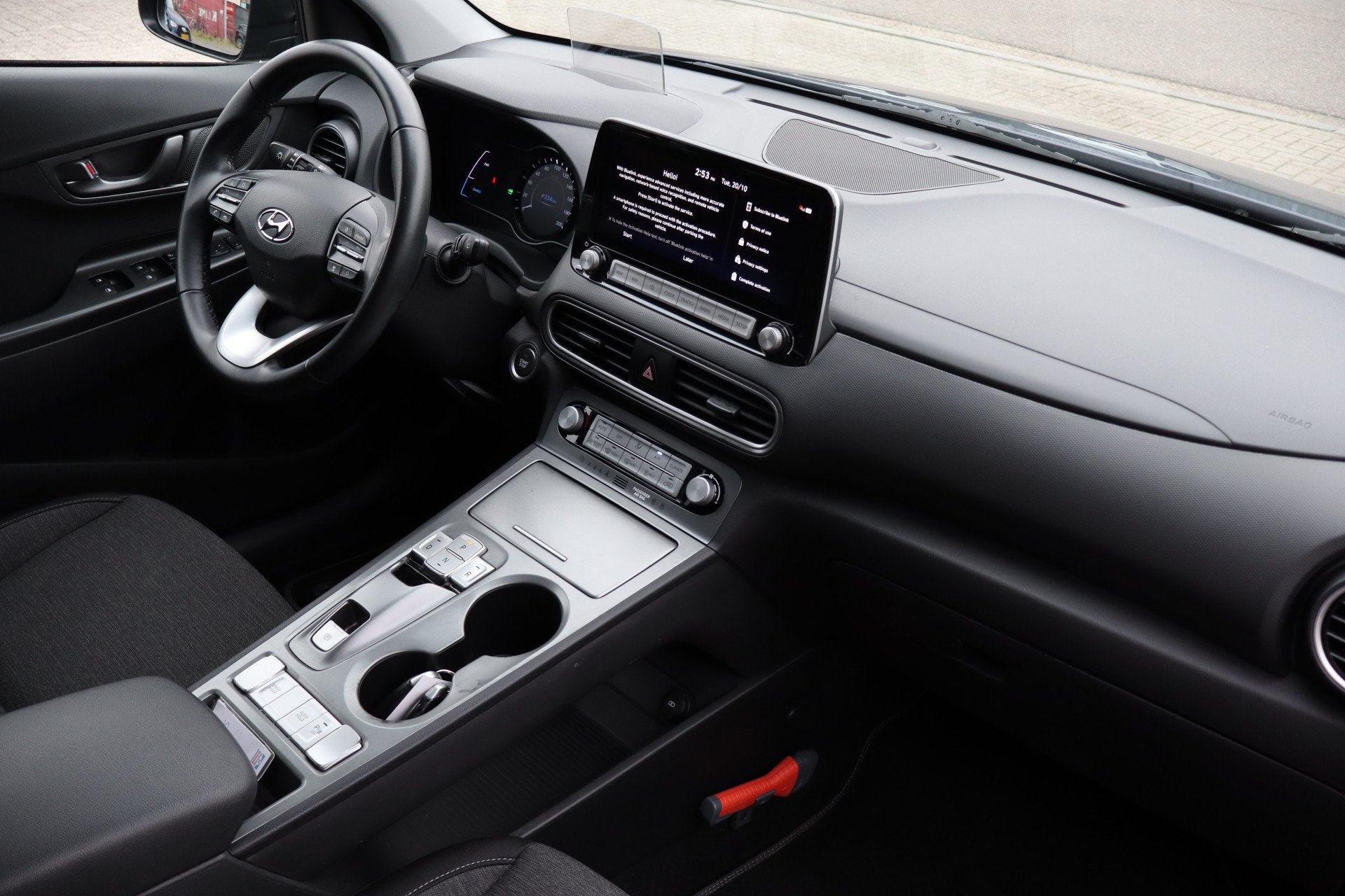 Hyundai KONA EV Fashion 64 kWh Nederlandse auto/Apple carpla, 12 maanden, Stof, Gebruikt, Zwart