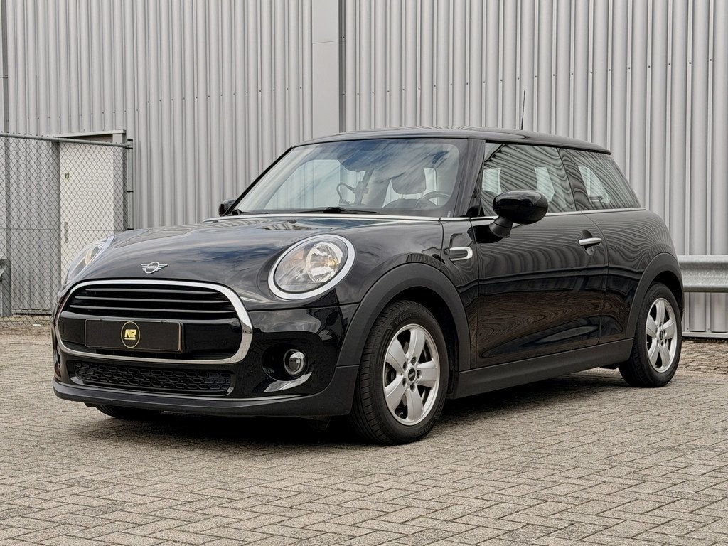 MINI Mini 1.5 Cooper 136pk | Cruise Control | NAVI | 15" LMV, Auto's, Mini, Voorwielaandrijving, Gebruikt, 4 stoelen, Origineel Nederlands